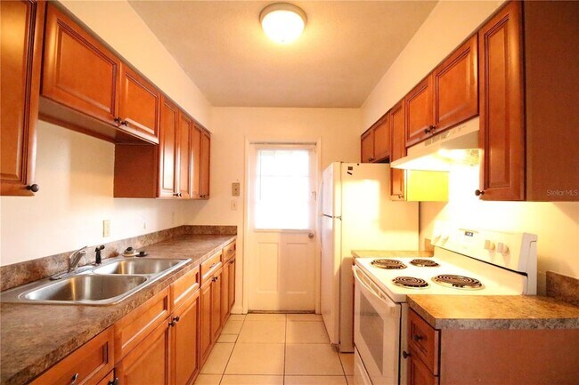 Foto del edificio - 3827 NE 13th Dr