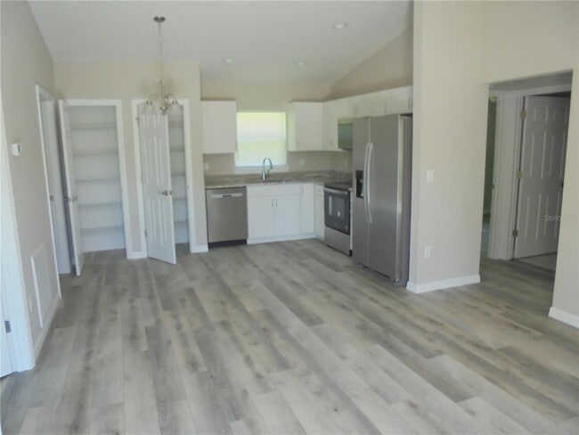 Building Photo - 1 Fisher Terrace Trk