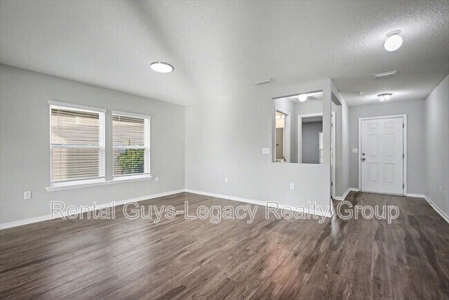 Foto del edificio - 5054 Oak Bend Ave