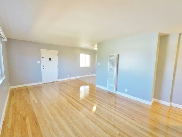 Foto del edificio - 5306 Bayview Ave
