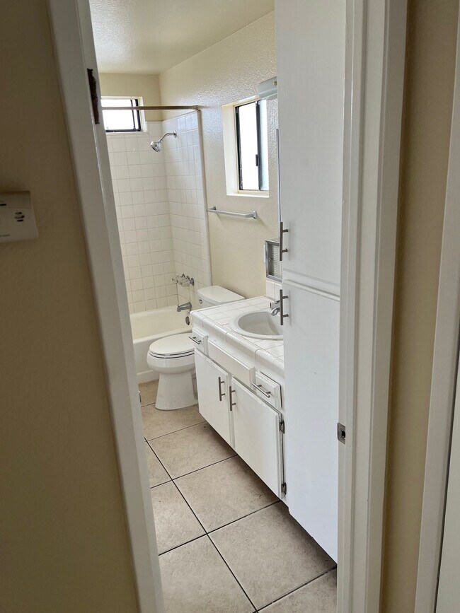 Foto del edificio - 3301 W 139th St