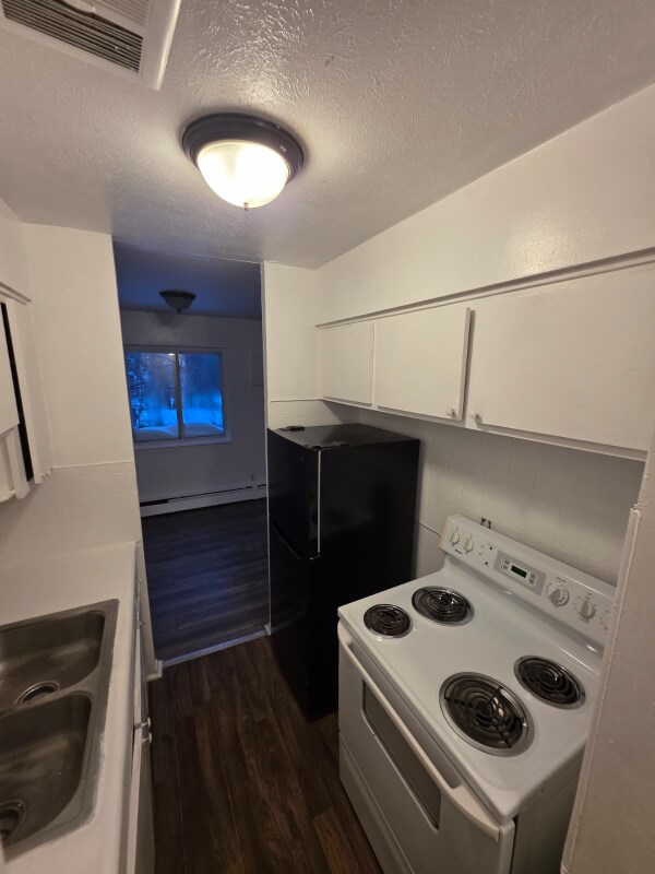 Foto del edificio - 3265 E 143rd St