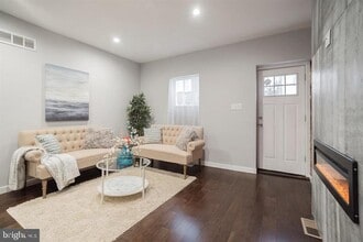 Building Photo - 1539 S Ringgold St