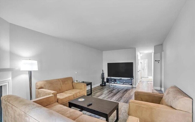 Foto del edificio - 92 Ginger Dr