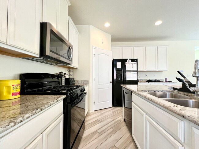 Foto del edificio - BEAUTIFUL GATED 2BD/2BA HOME IN MOUNTAIN'S...