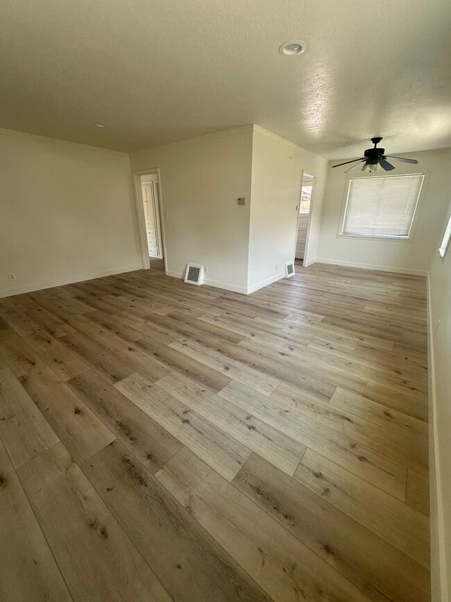 Building Photo - Adorable Home!!!