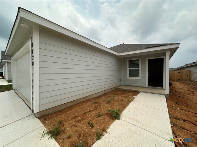 Foto del edificio - 2420 Hunter Rd