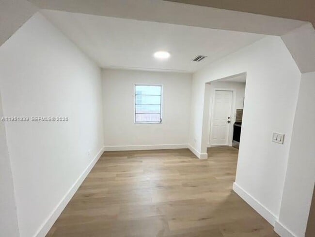 Building Photo - 820 86th St