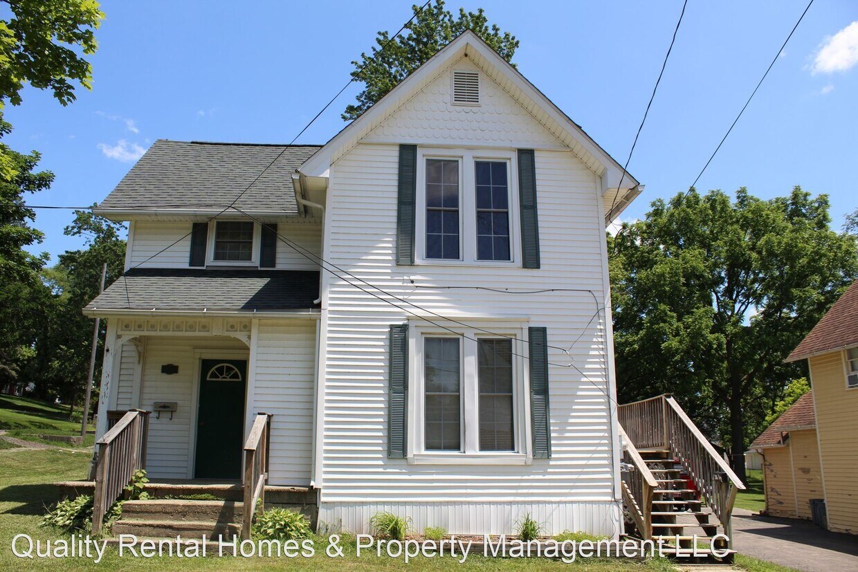 316 N Maple St, Flushing, MI 48433 Apartment for Rent in Flushing, MI