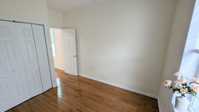 Building Photo - 45-47 Newkirk St