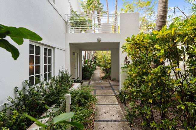 Photo - 234 Meridian Ave Townhome