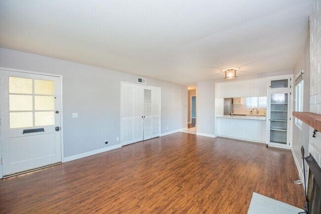 Foto del edificio - Walk to the Beach