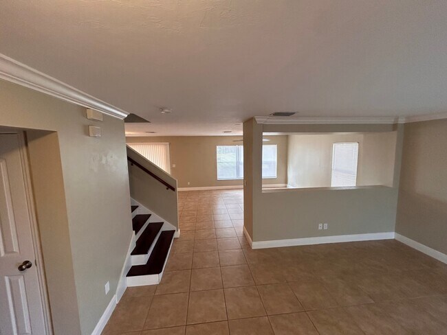 Building Photo - 25142 Palisade Rd