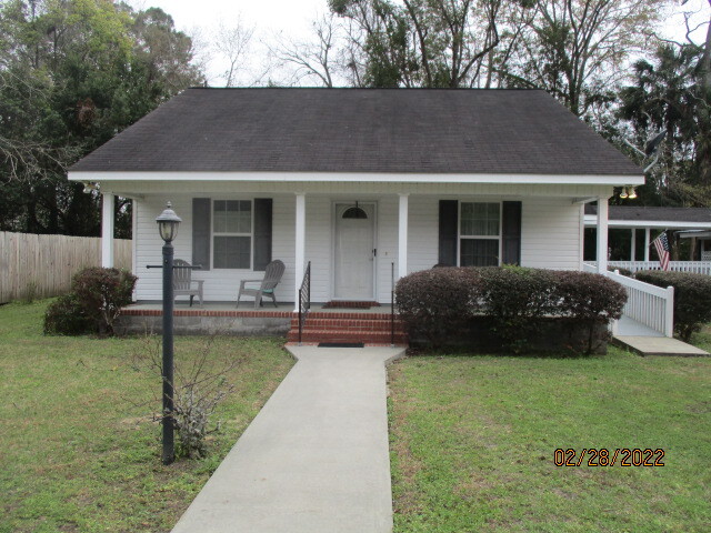 Primary Photo - 407 E Park St