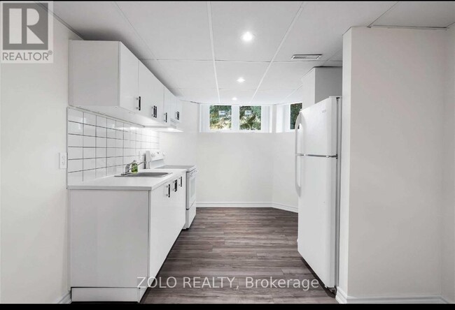 Building Photo - 352 Crossland Gate