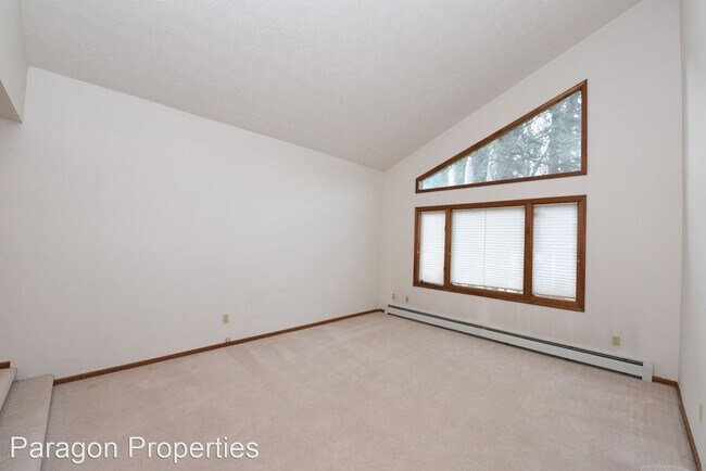 Building Photo - 4 br, 2.5 bath House - 13710 Vern Drive