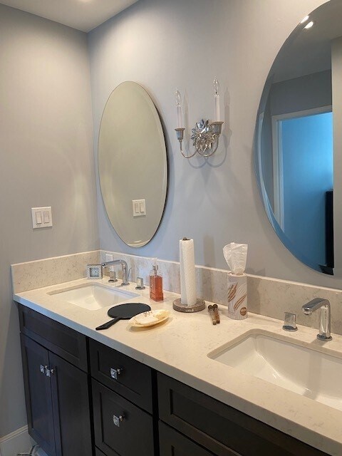 Cuarto de baño remodelado - 818 N Delaware St