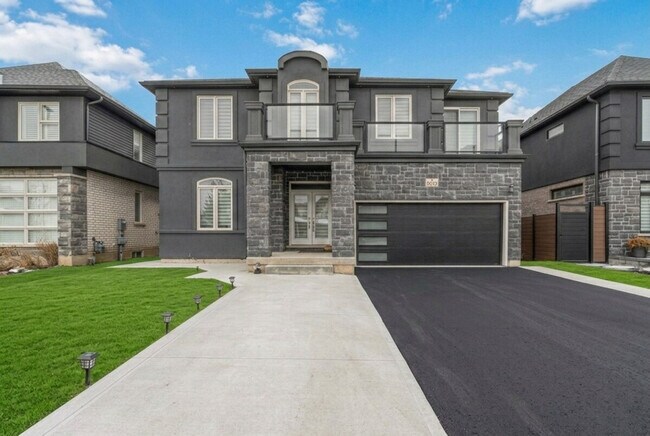 Photo du bâtiment - 8093 Brookside Dr