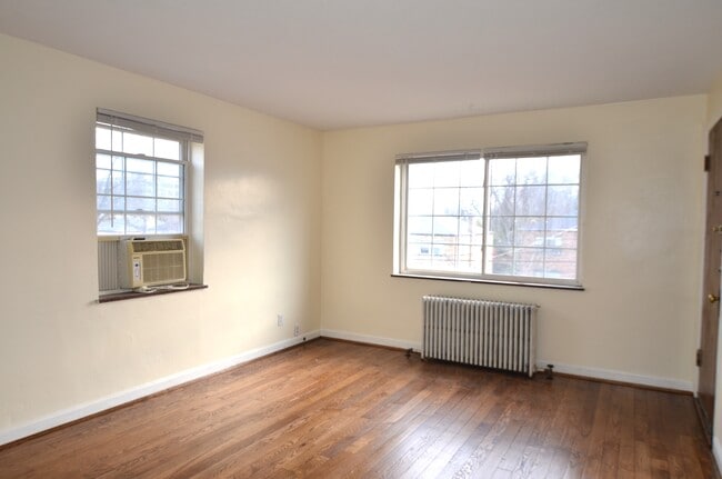 Foto del edificio - 2532 Williams Ave