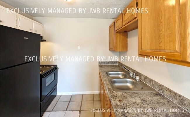 Building Photo - 6505 Kinlock Dr
