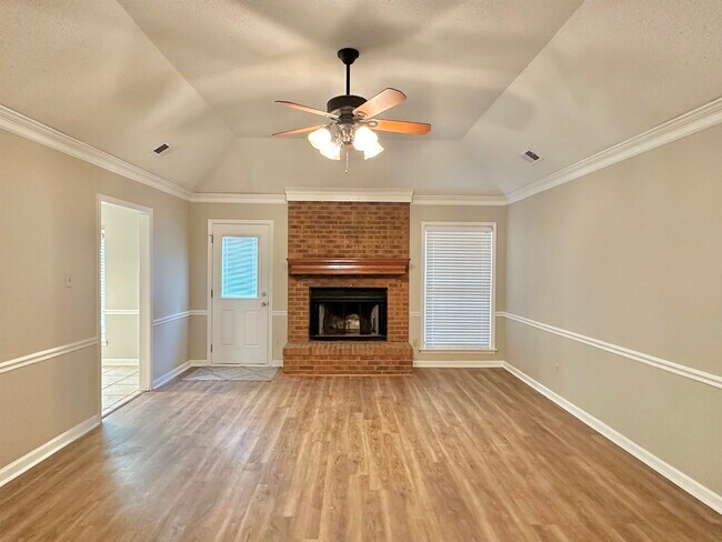 Foto del edificio - 7475 Kingsland Dr