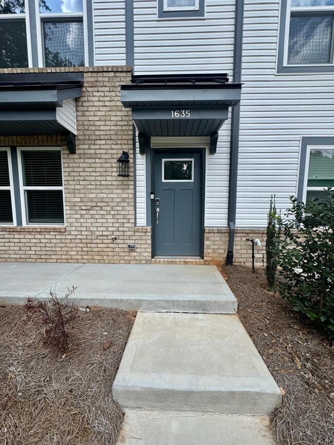 Building Photo - New Construction!  3BR/2.5BA Townhouse