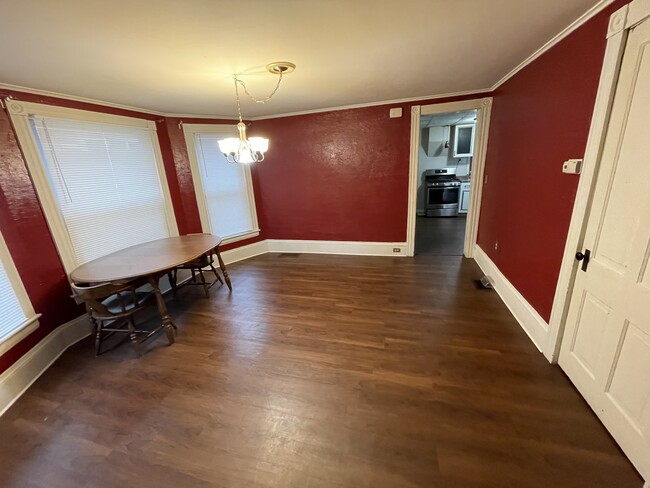 Building Photo - 130 N 7th St