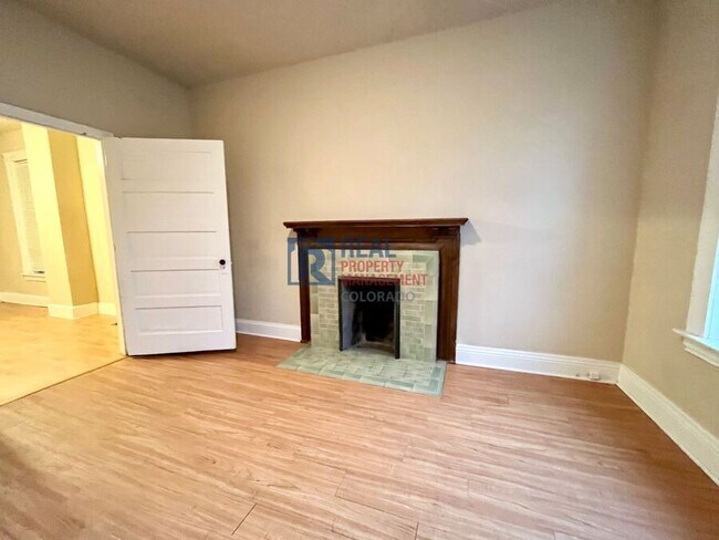 Foto del edificio - 1754 N Washington St