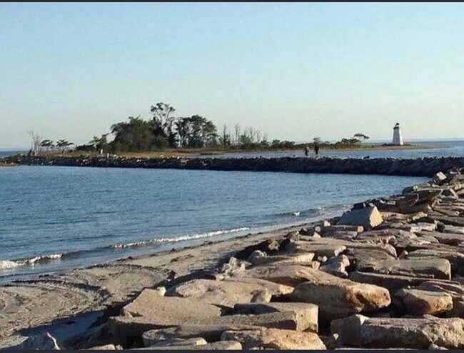 Building Photo - 281 Broad St