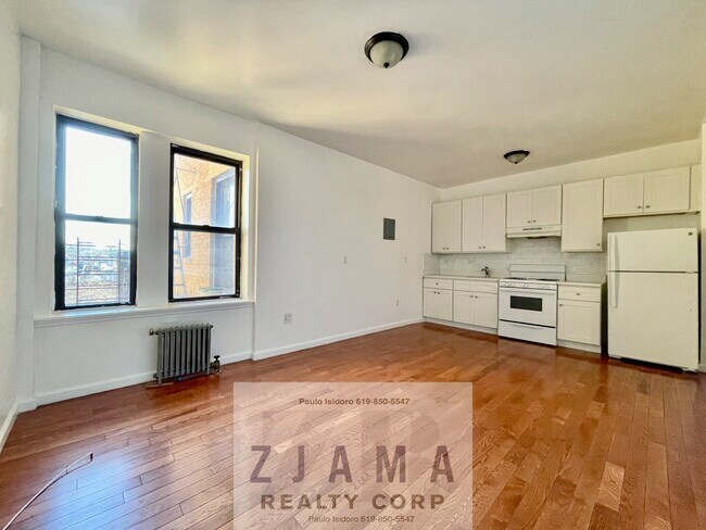 Building Photo - 301 Sterling St