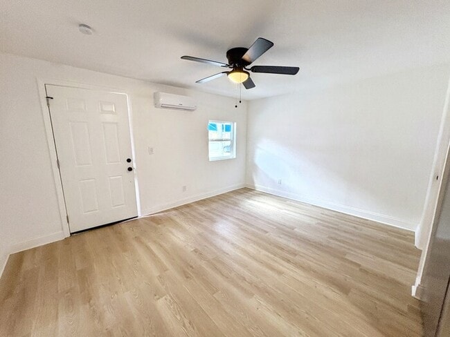 Foto del edificio - 4605 N Hubert Ave