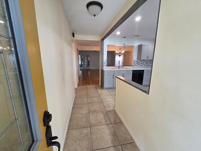 Foto del edificio - 35120 Whispering Oaks Blvd
