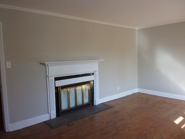 Foto del edificio - 917 Cherry Rd