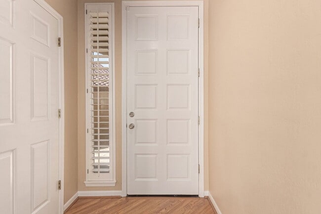 Foto del edificio - 4723 N Greenview Cir W