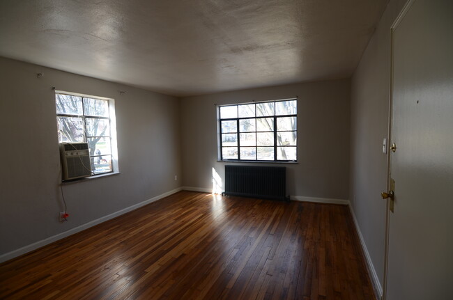 Building Photo - 4215 North Ave
