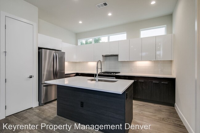 Building Photo - 2 br, 3 bath House - 2420 Eliot Street