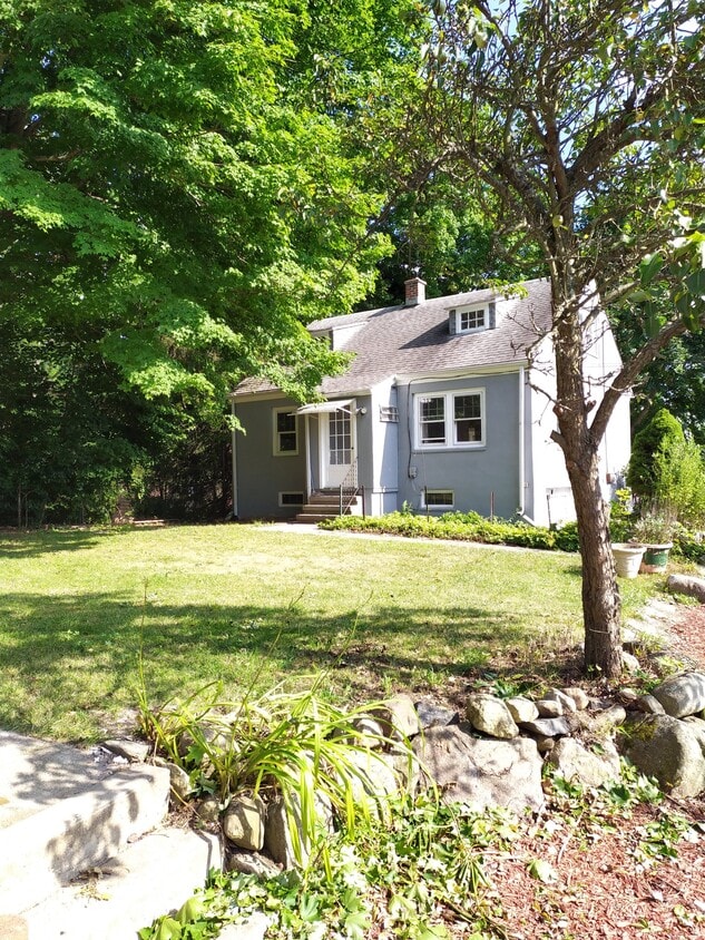 156 Falls Ave, Watertown, CT 06779 House Rental in Watertown, CT