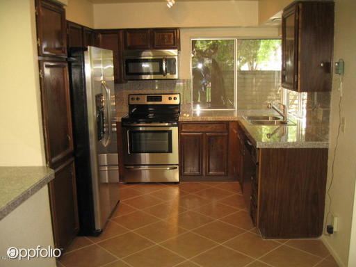 Building Photo - 5633 S Marine Dr