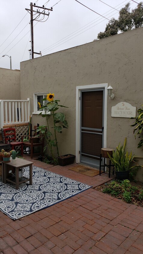 Primary Photo - 4311 E Ocean Blvd