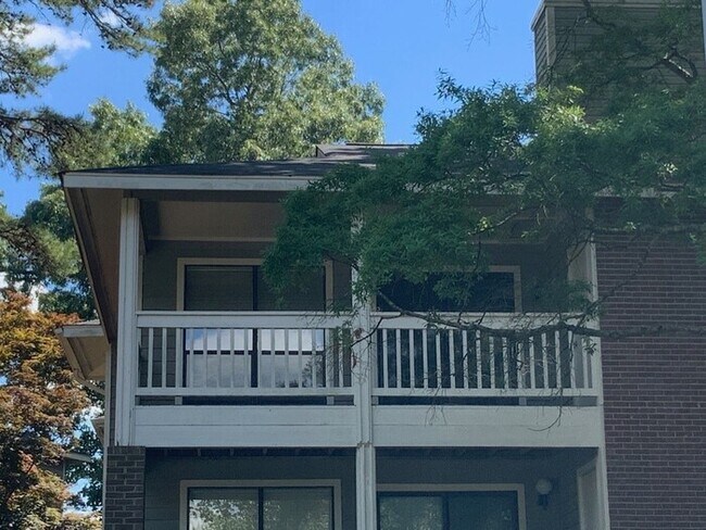 Building Photo - 7908 Greenside Ct