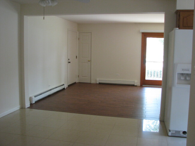 Building Photo - 1114 Chalet Dr