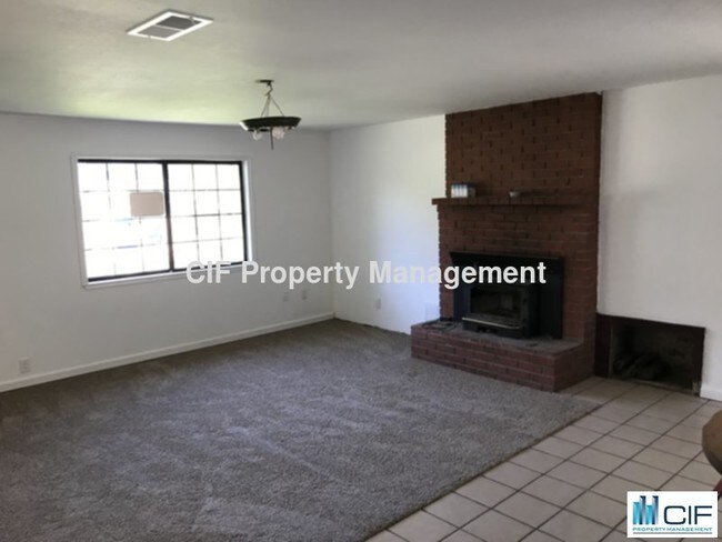 Foto del edificio - 474 Paradise Rd
