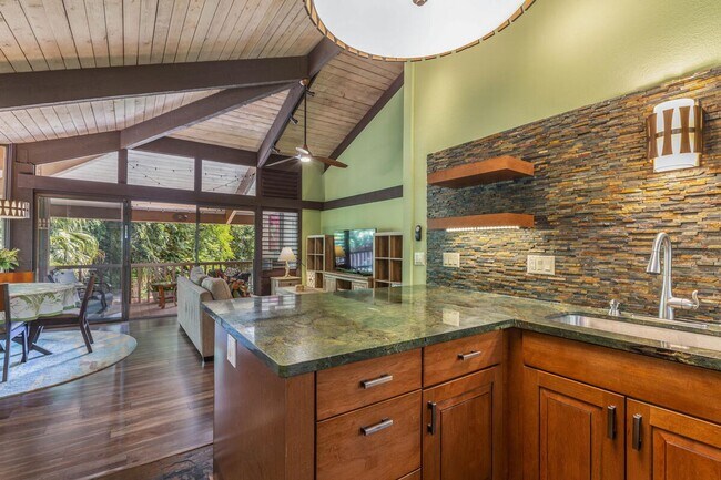 Building Photo - Kawaihau Sports Villa 2 bedroom, 2 bath fu...