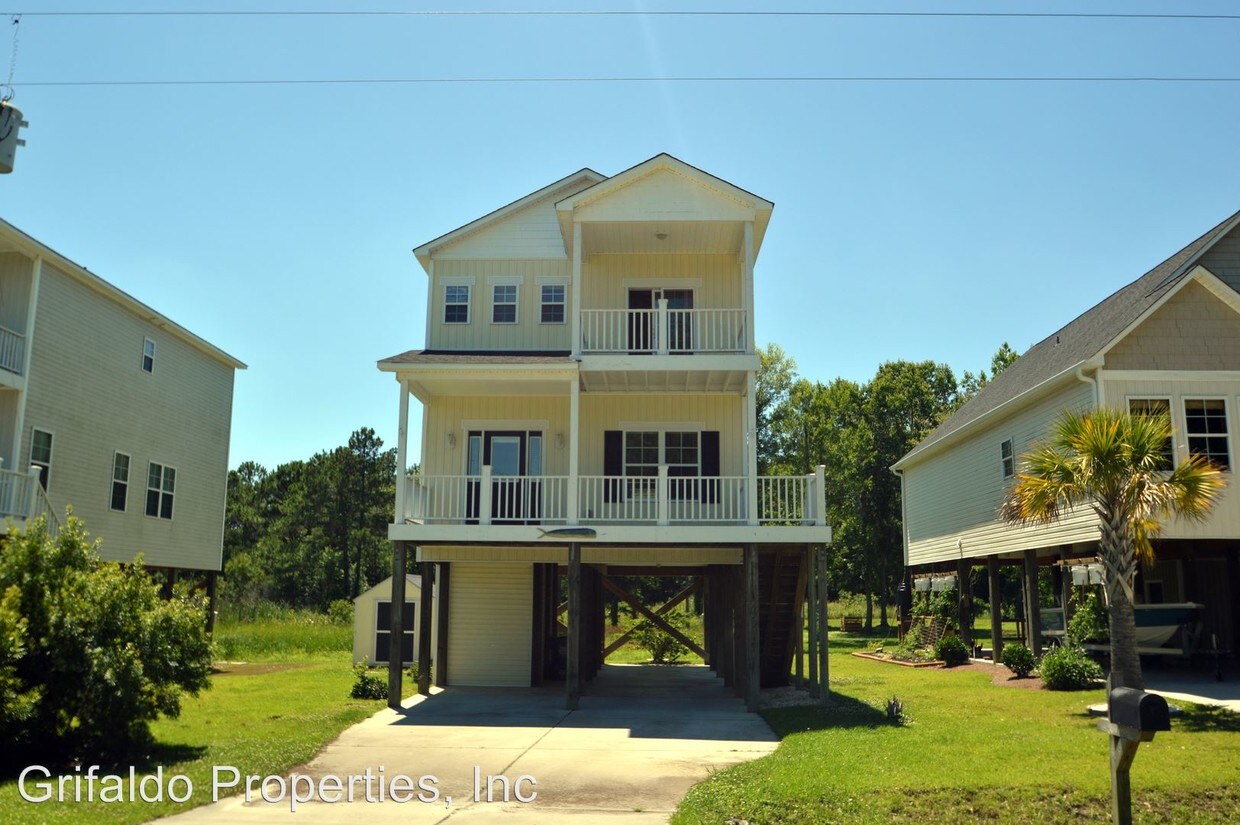 Primary Photo - 248 Riverside Dr