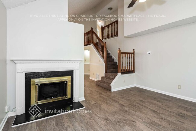 Foto del edificio - 1675 Watercrest Cir