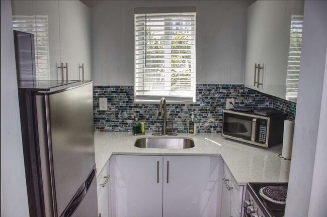 Foto del edificio - 329 Madison St