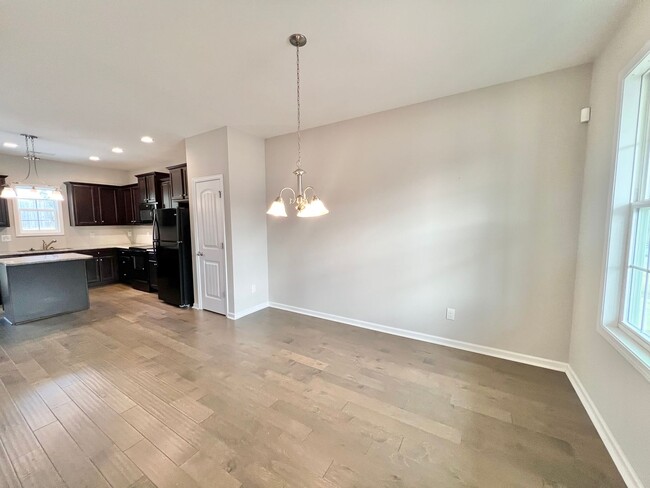 Foto del edificio - Lovely 4BD, 2.5BA Clayton Home with 1-Car ...