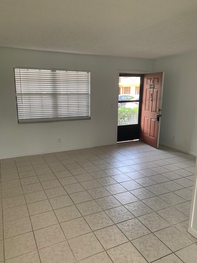 Foto del edificio - 4467 Oak Terrace Dr