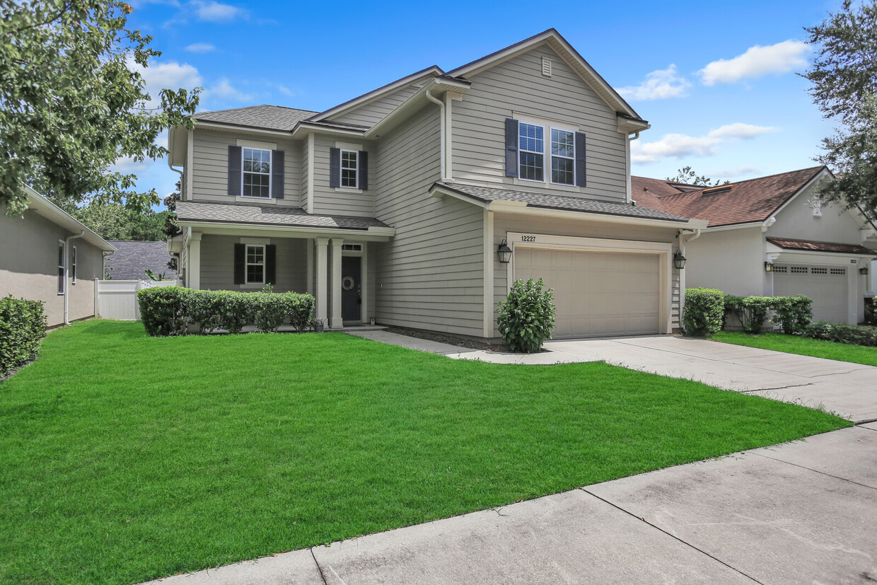 Primary Photo - Spacious Greenland Chase Home