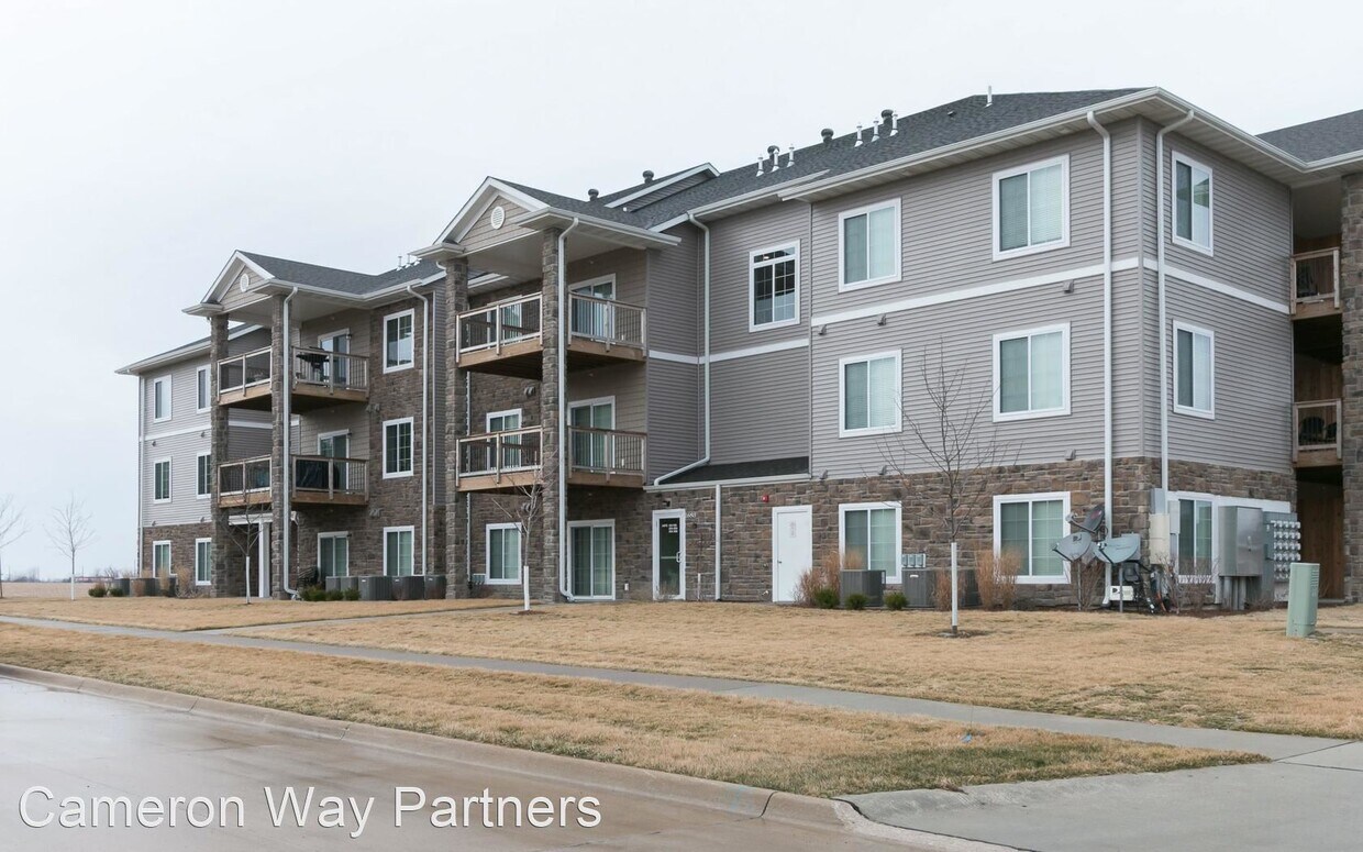 Foto principal - 1680 Lincoln Dr